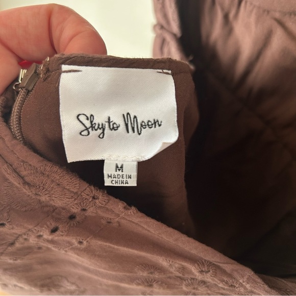 Sky To Moon Selfie Leslie Brown Eyelet Puff Sleeve Mini Sweetheart Dress Small - Picture 4 of 6